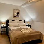 Charmante Mit 2 Schlafzimmern, Smart-tv, Wlan Essen