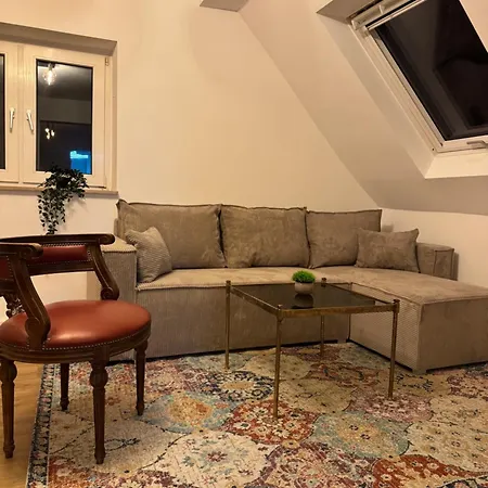 Apartmán Charmante Mit 2 Schlafzimmern, Smart-tv, Wlan *