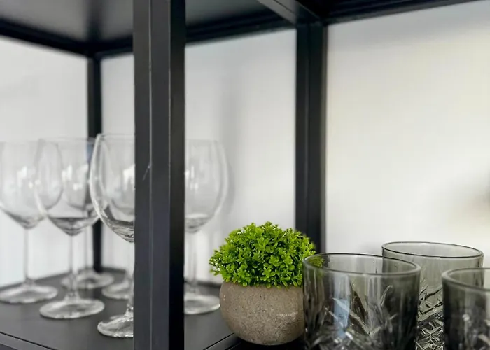 Charmante Mit 2 Schlafzimmern, Smart-tv, Wlan *