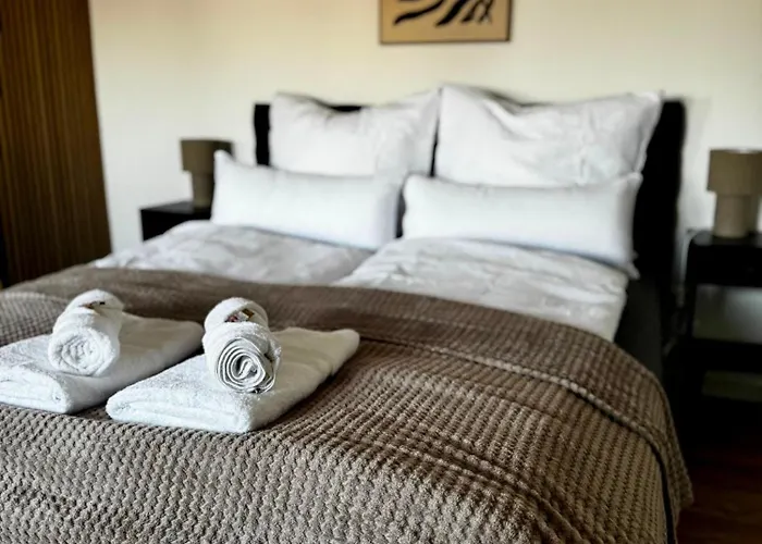 Charmante Mit 2 Schlafzimmern, Smart-tv, Wlan *