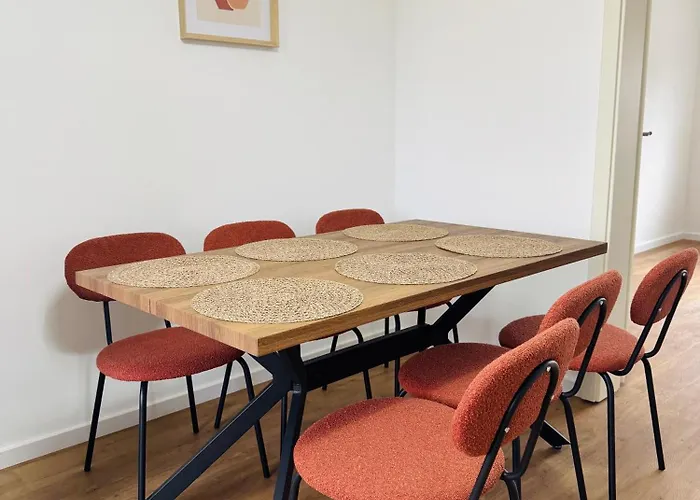 Lejlighed Charmante Mit 2 Schlafzimmern, Smart-tv, Wlan Essen